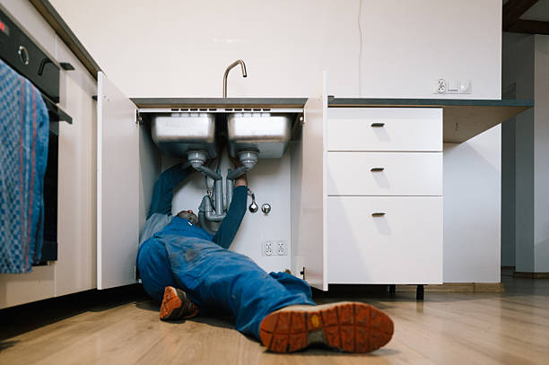 Professional Leak Detection technician working in Topsfield, MA